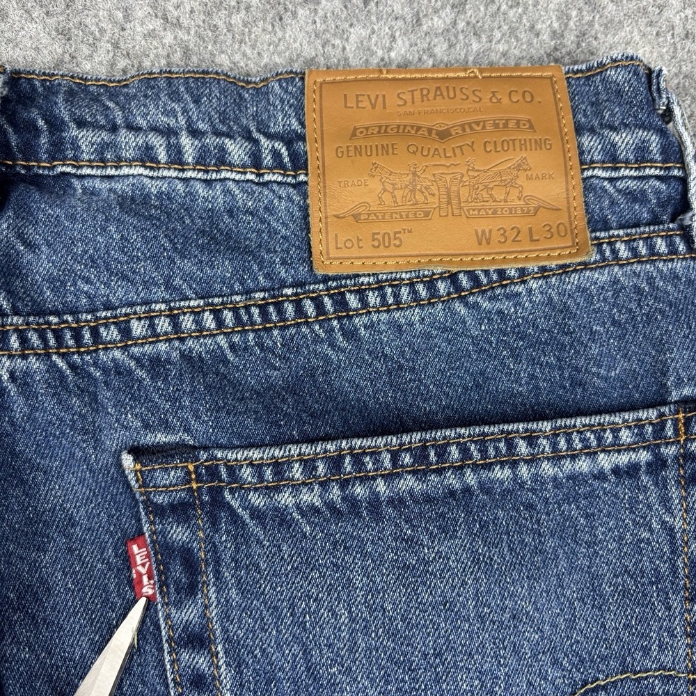 Levi's Premium 505 Jeans Mens 32x30 Straight Leg Big E Red Tab Blue Denim Casual